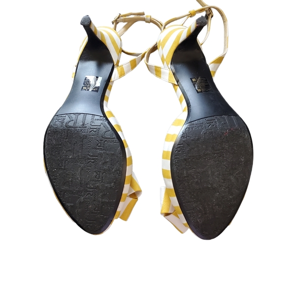 J. Renee yellow striped dress open toe 3" heels with a bow. - Picture 3 of 6